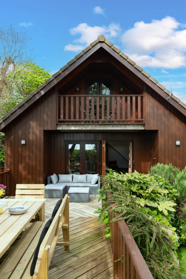 E40 Kiberick Decking